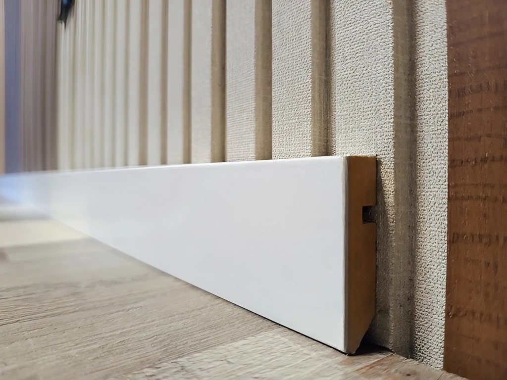 Zócalo de 12x60 mm RECTO MDF FOLIADO  BLANCO