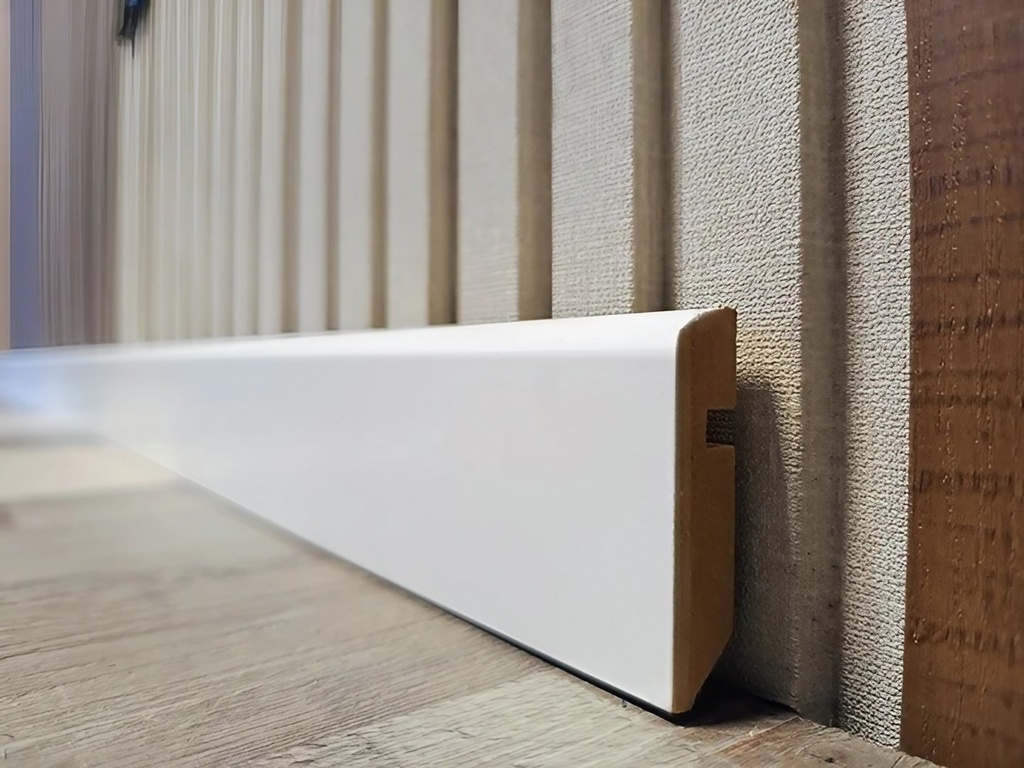 Zócalo de 12x60 mm REDONDO MDF FOLIADO BLANCO